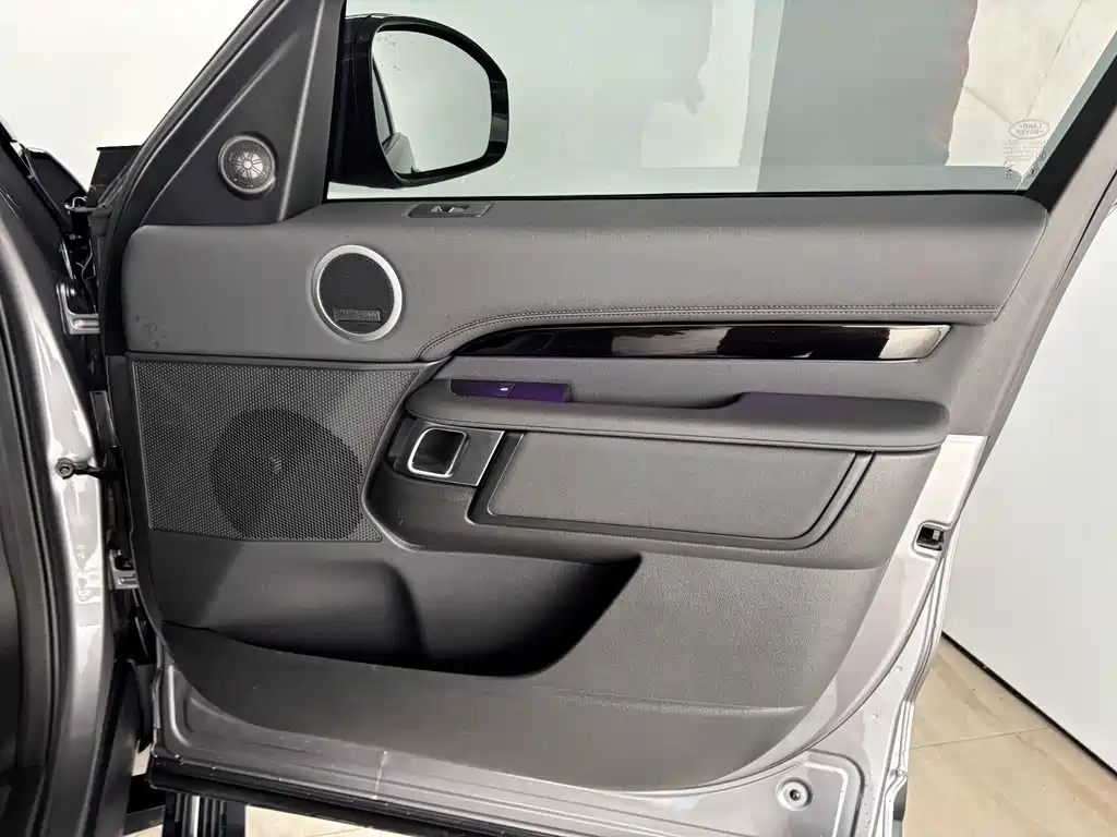 Land Rover Discovery — миниатюра 24