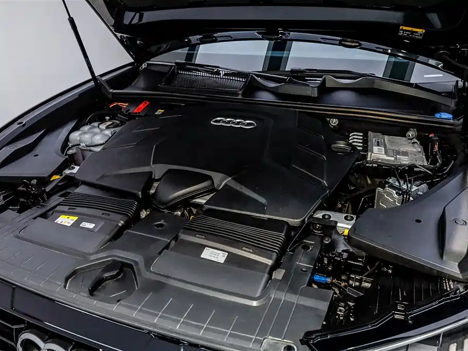 Audi Q8 2022 55 TFSI Luxury