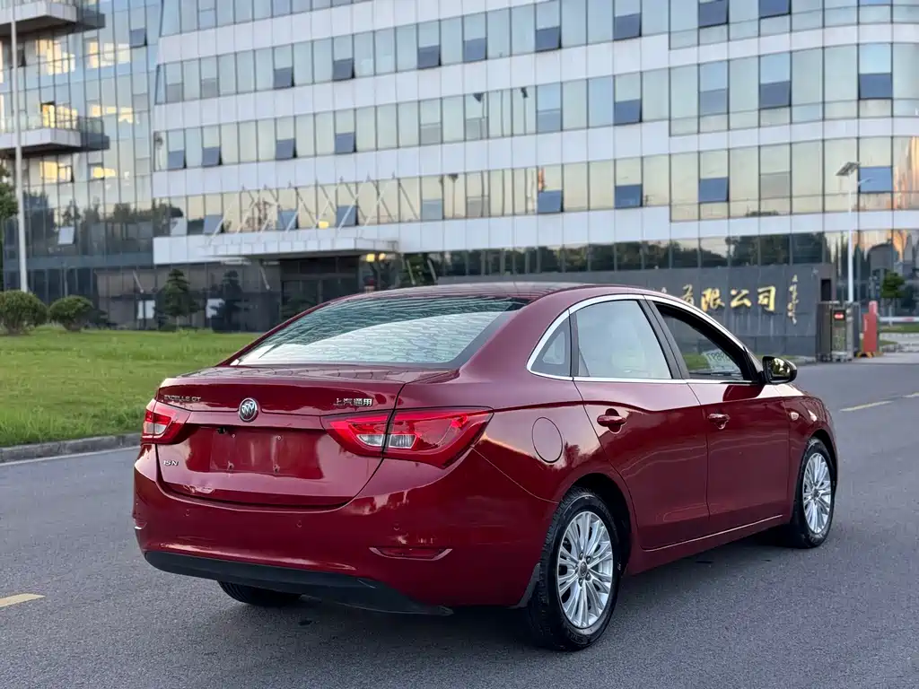 Buick Excelle — миниатюра 10