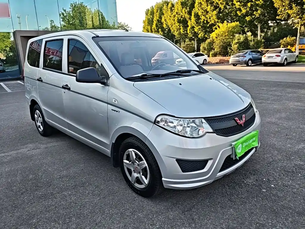 Wuling Hongguang — миниатюра 4