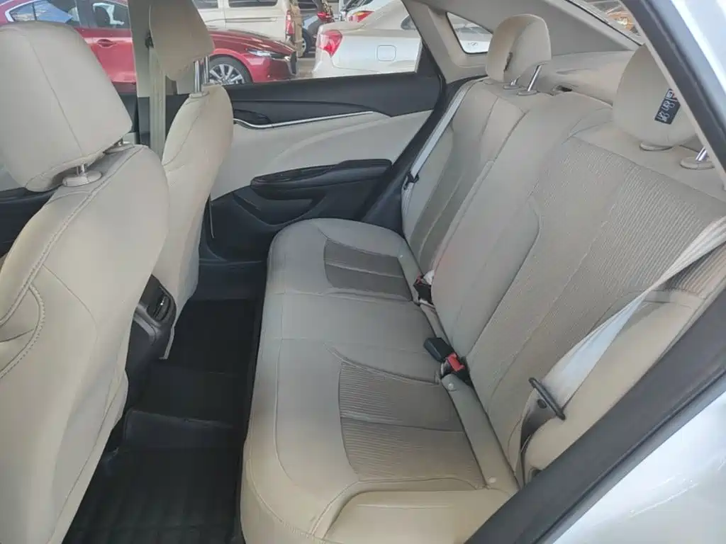 Buick Excelle — миниатюра 17