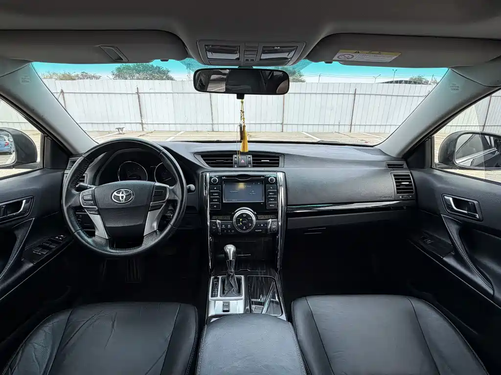 Toyota Reiz — миниатюра 13
