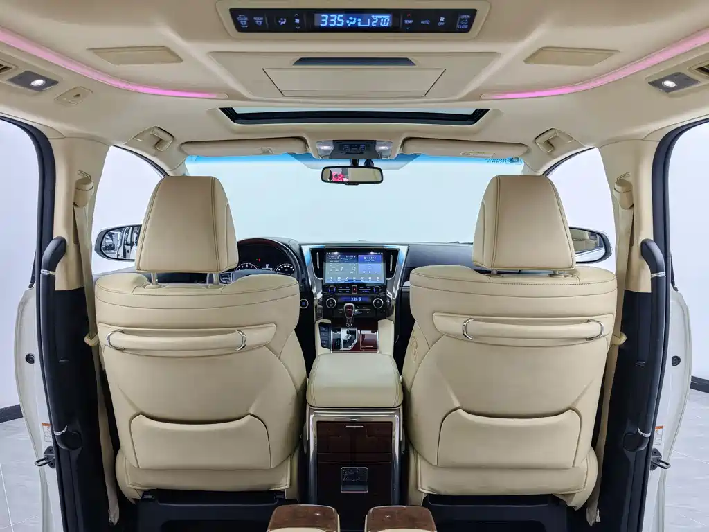 Toyota Alphard — фотографии объявления, Фото 15