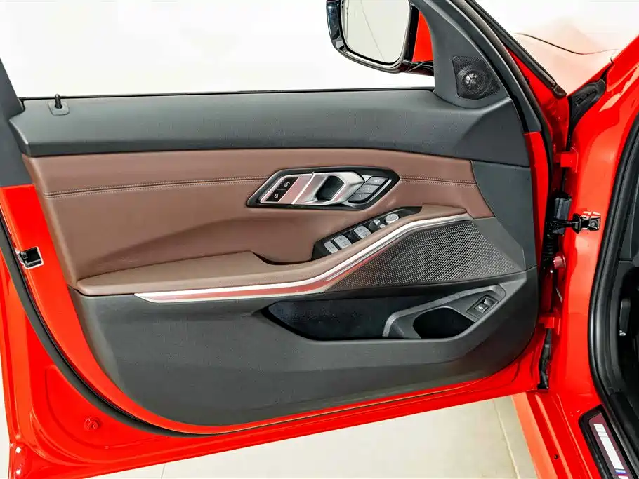 BMW 3 Series — миниатюра 18