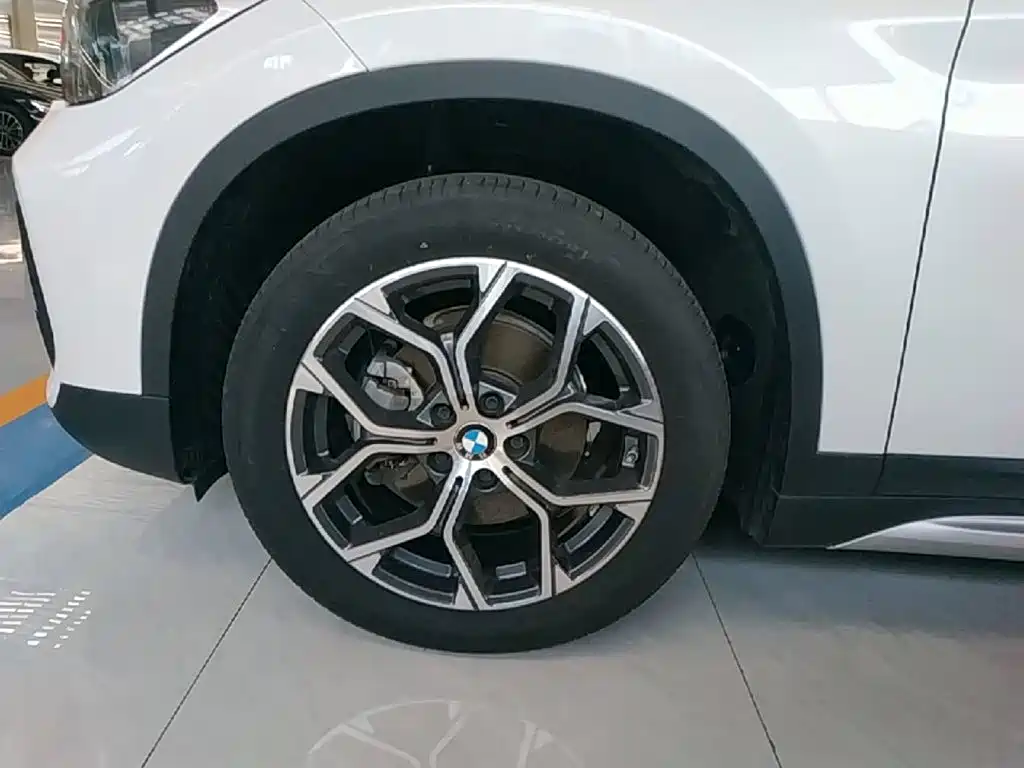 BMW X1 — миниатюра 23