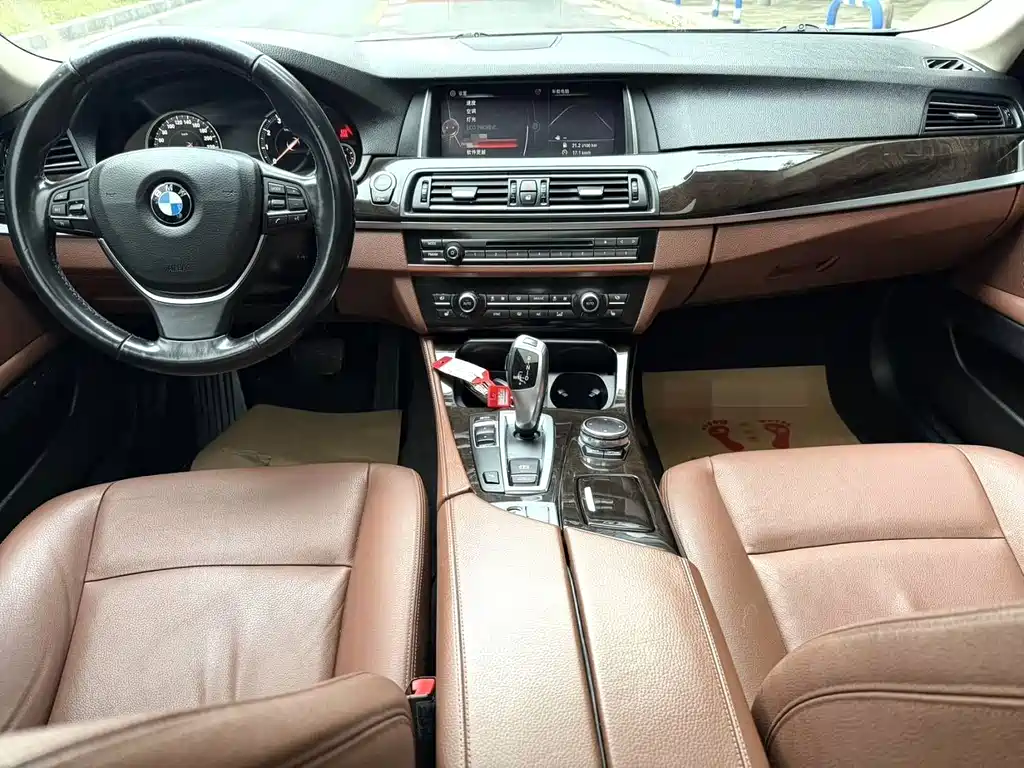 BMW 5 SERIES