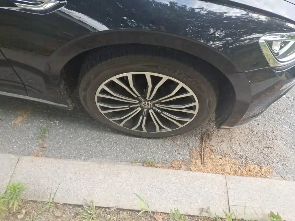 Volkswagen Phideon — миниатюра 8