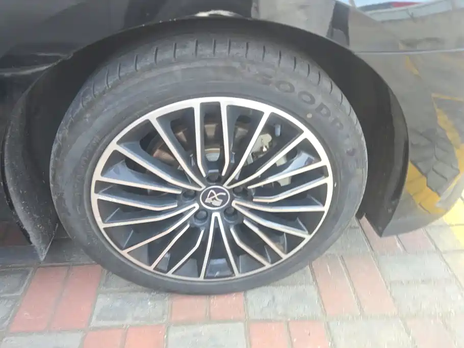 BYD Han — миниатюра 6
