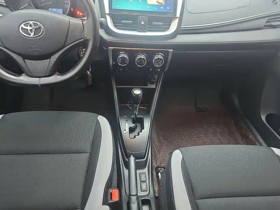 Toyota Yaris L — миниатюра 16