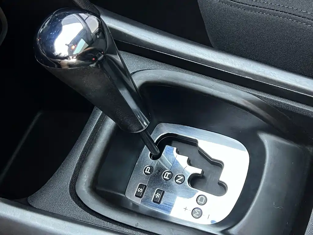 Peugeot 2008 — миниатюра 12
