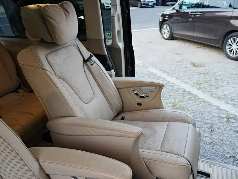 Mercedes-Benz V-Class — миниатюра 18