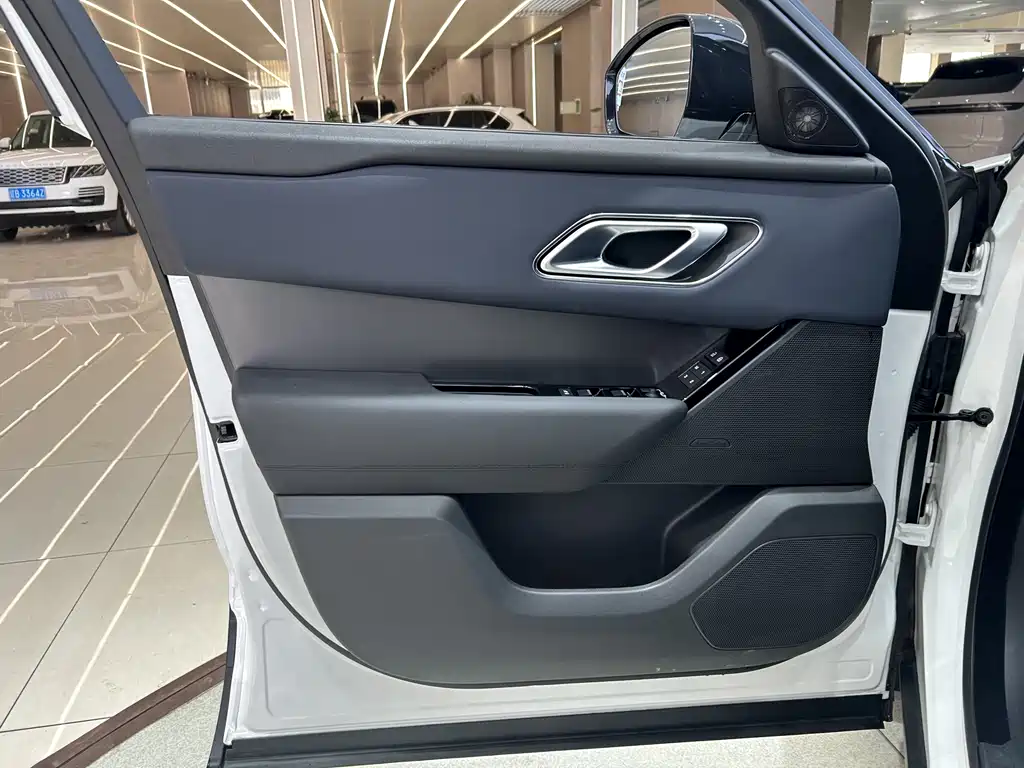 Land Rover Range Rover Velar 2026 250PS S