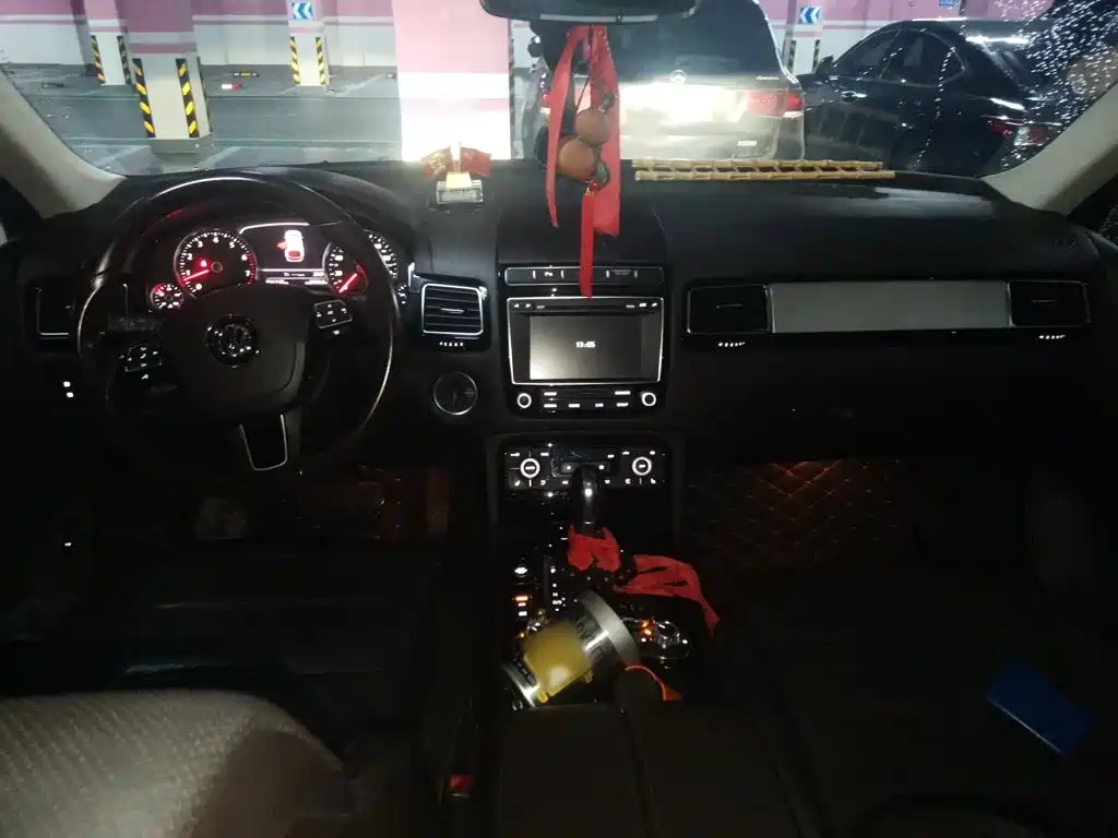 Volkswagen Touareg — миниатюра 13