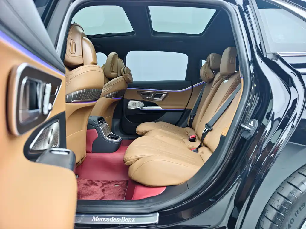 Mercedes-Benz E-Class — миниатюра 17