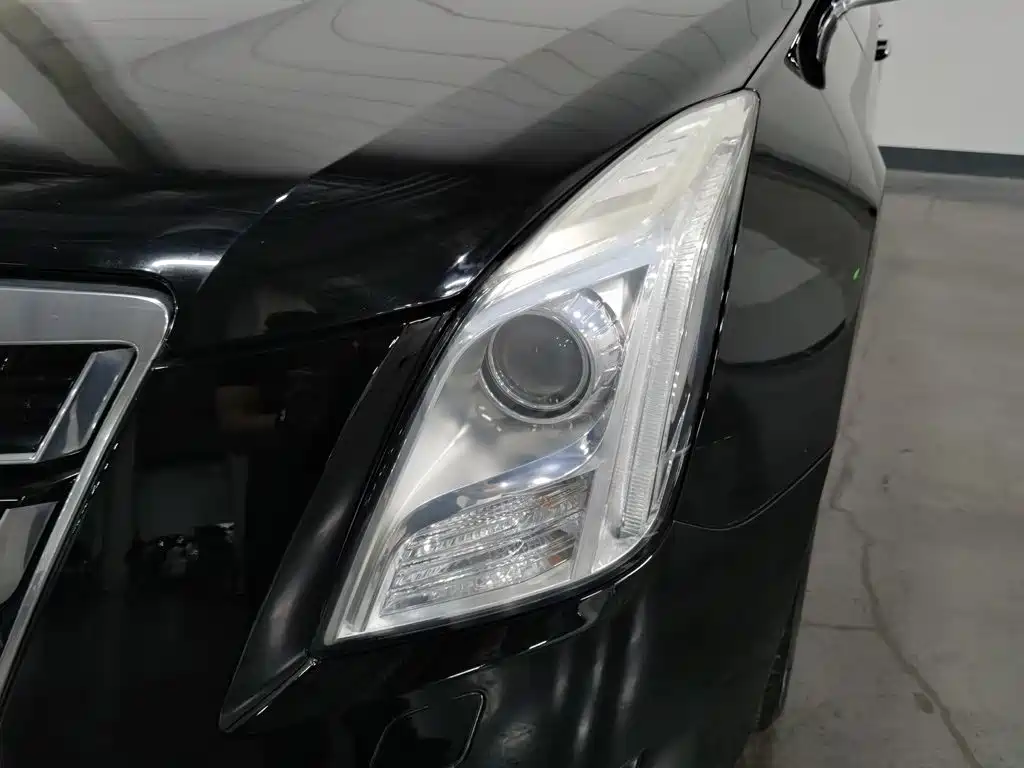 Cadillac XTS — миниатюра 7