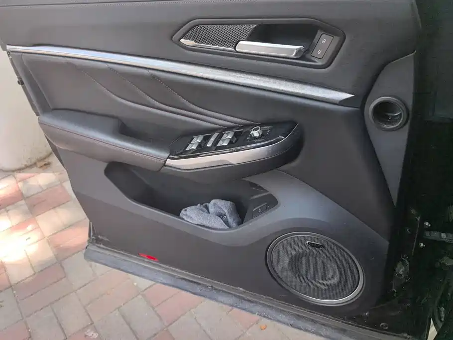 Wey Wey VV5 — миниатюра 7