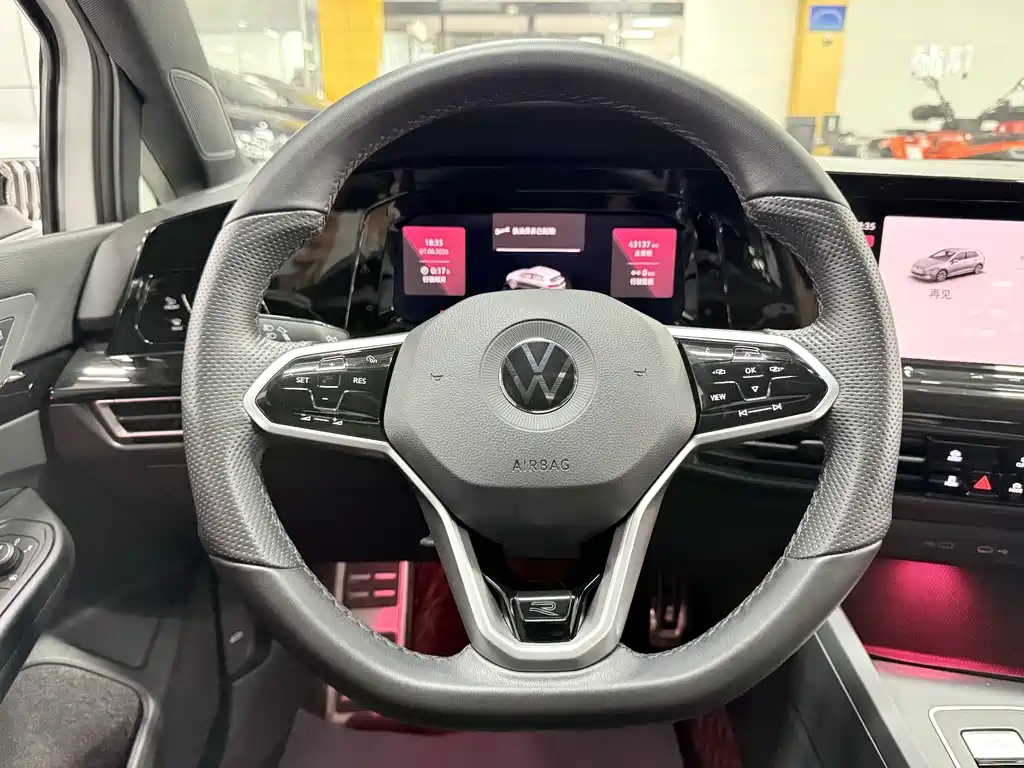 Volkswagen Golf — миниатюра 14