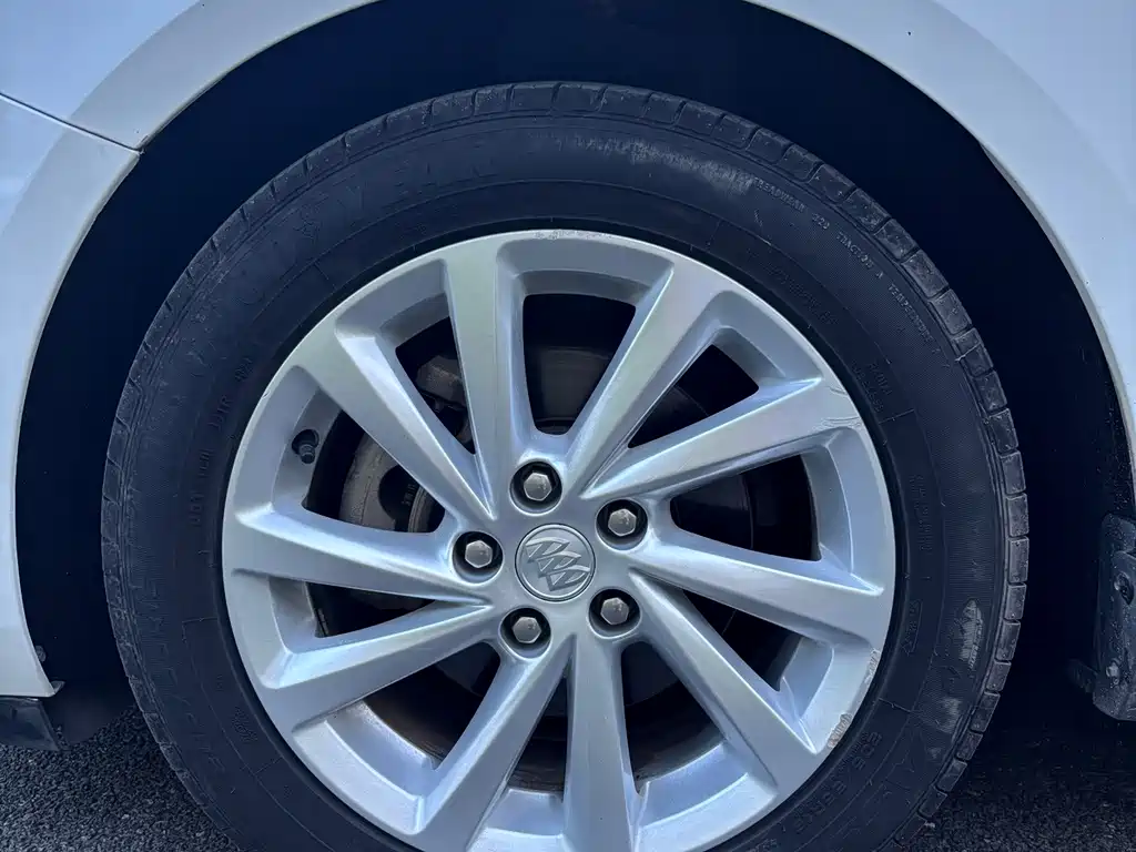 Buick Verano — миниатюра 12