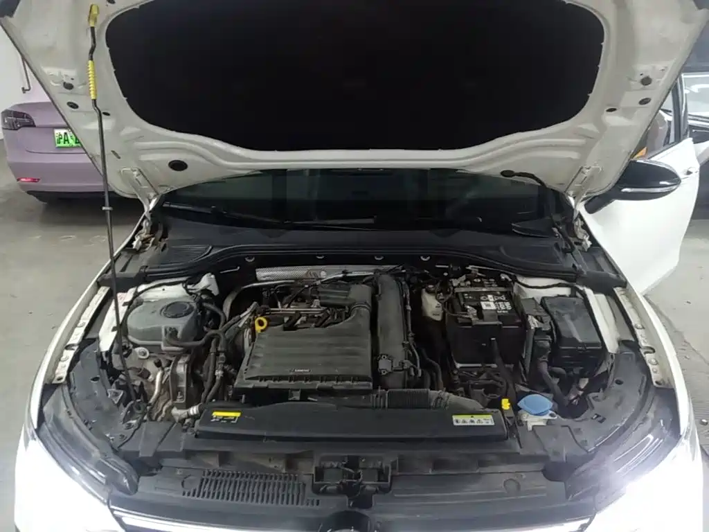 Volkswagen Golf — миниатюра 20