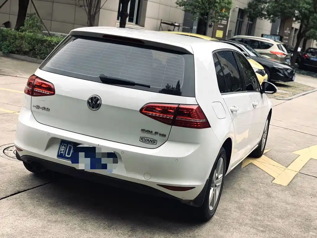 Volkswagen Golf — миниатюра 7