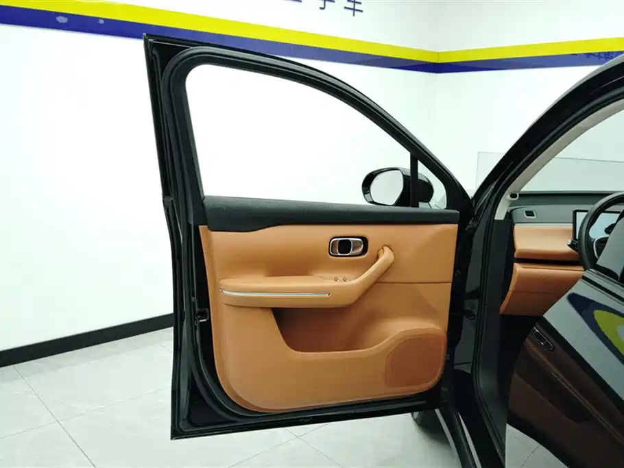 Leapmotor C16 2026 280 6 мест