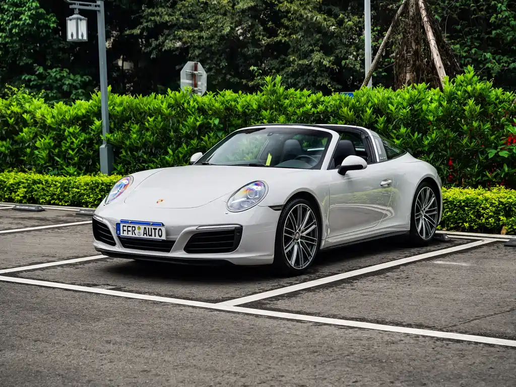 Porsche 911 2019
