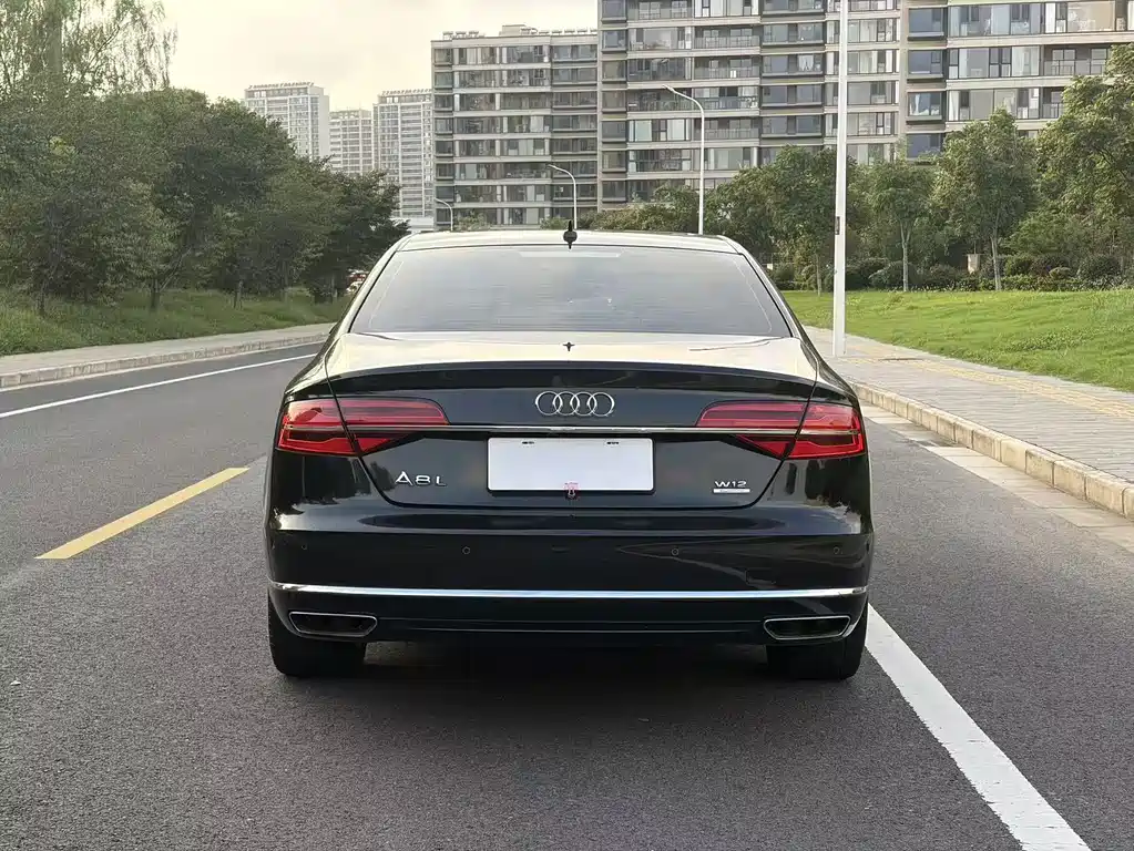 Audi A8 — миниатюра 4