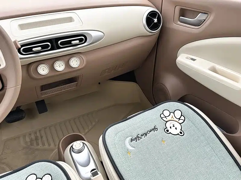 Wuling MINIEV — миниатюра 12
