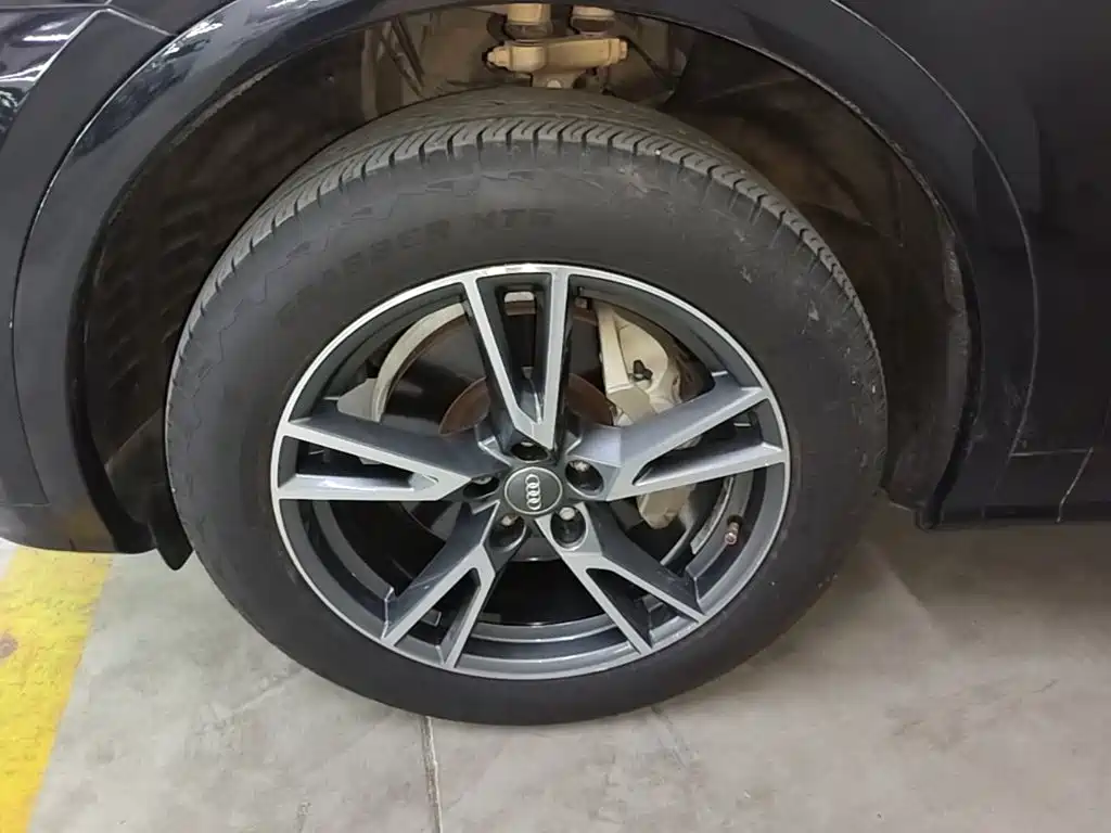 Audi Q5L — миниатюра 23