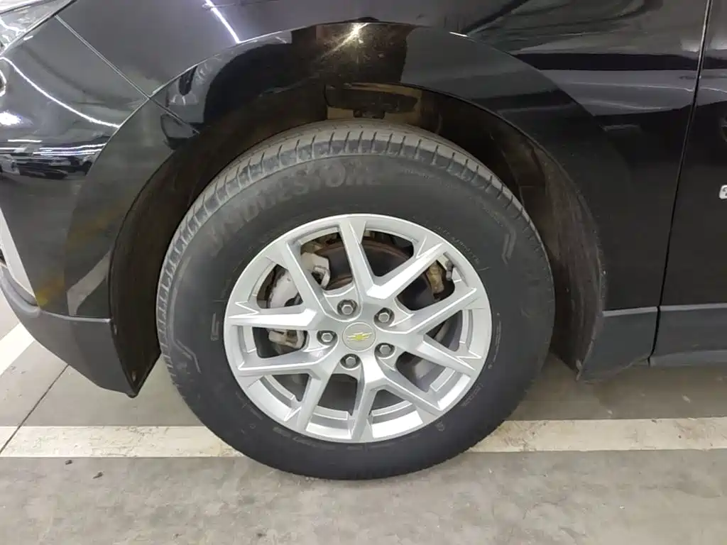 Chevrolet Equinox — миниатюра 23