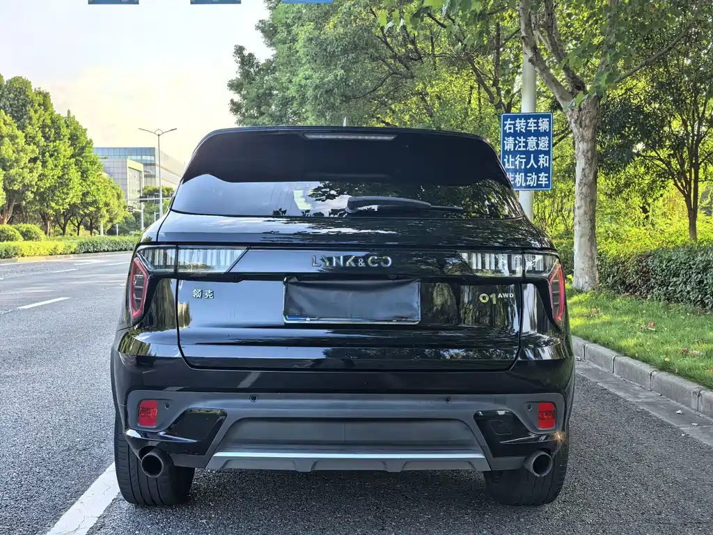 Lynk & Co 01 — миниатюра 5