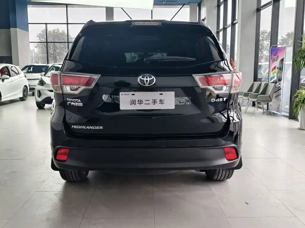 TOYOTA HIGHLANDER
