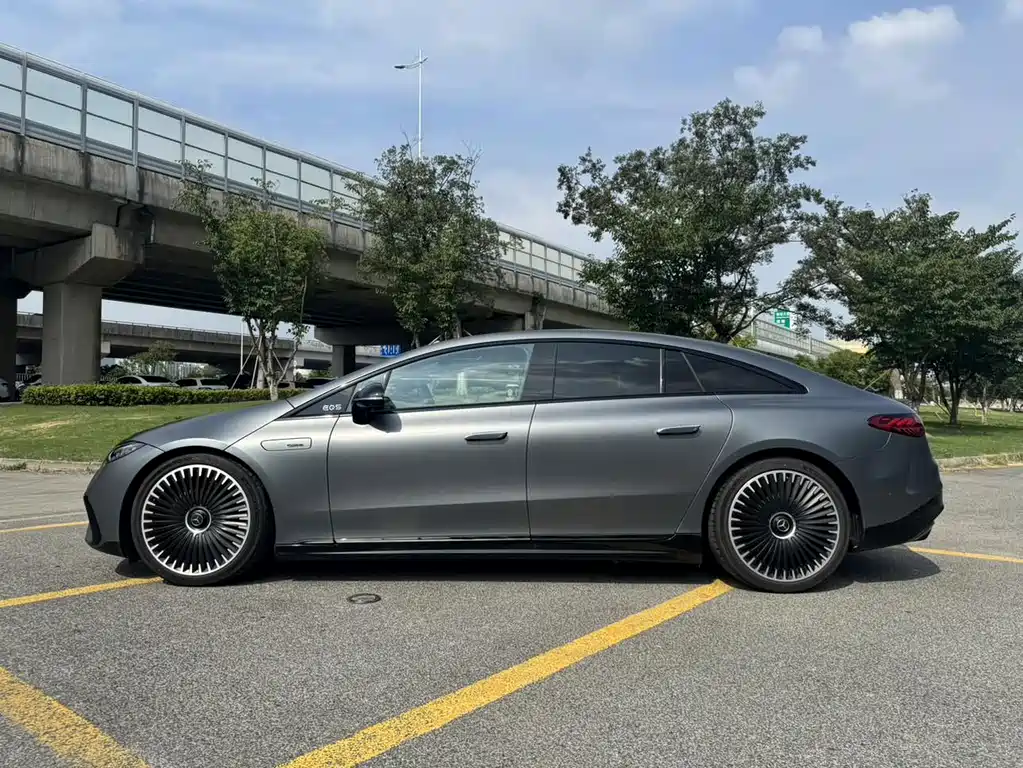 Mercedes-Benz EQS AMG — миниатюра 24