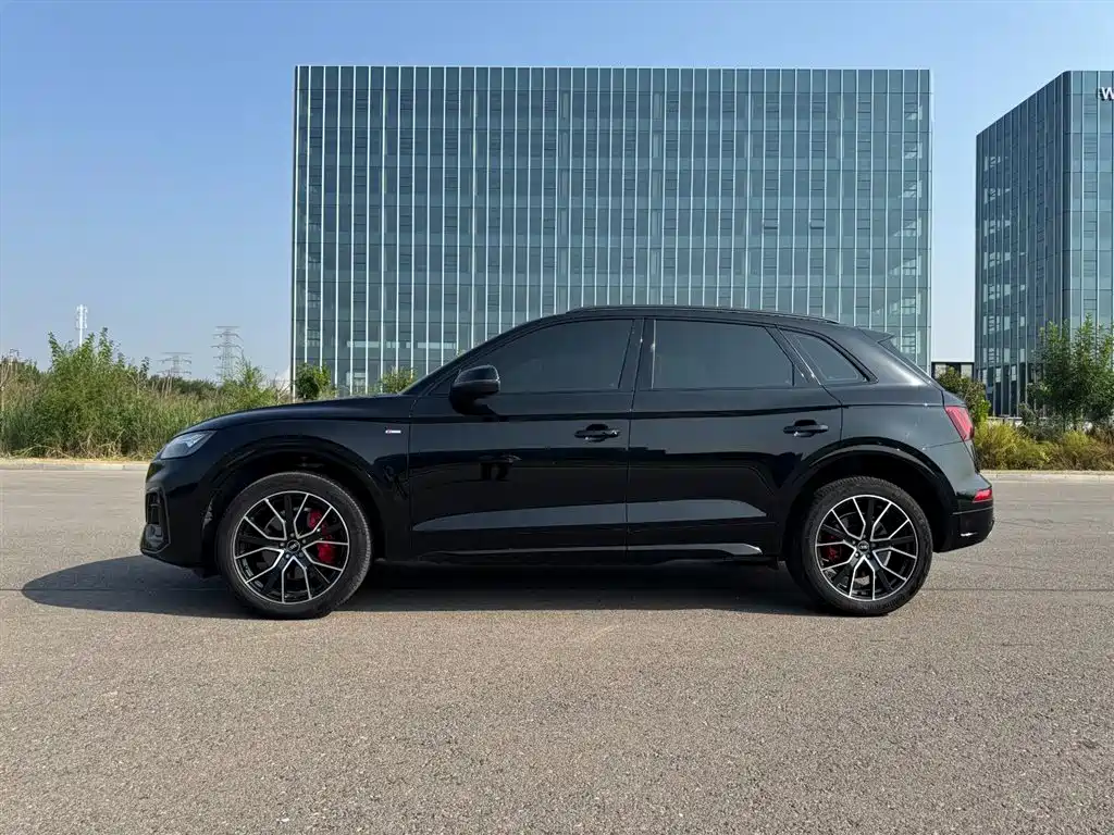 AUDI  Q5L