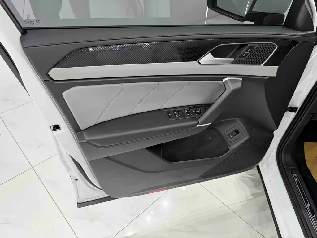 Volkswagen Tayron 2023 280TSI Luxury Plus