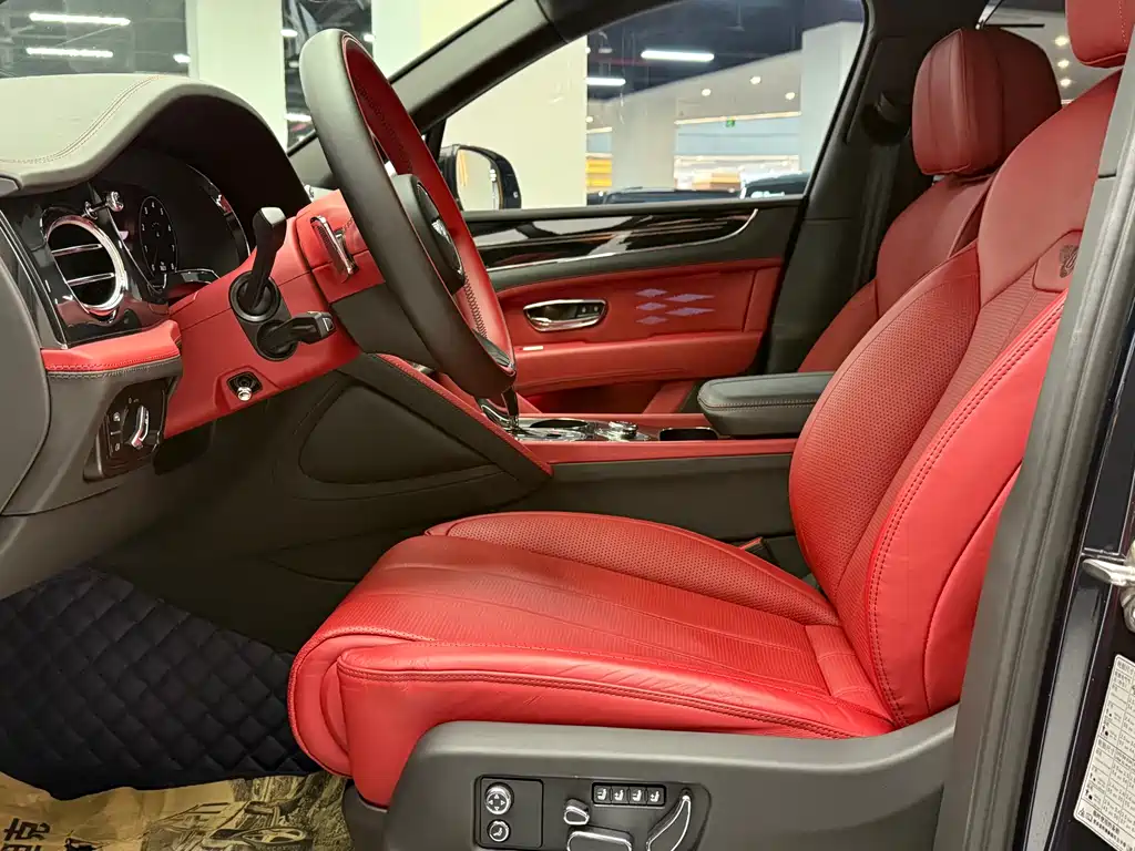 Bentley Bentayga 2023 4.0T V8