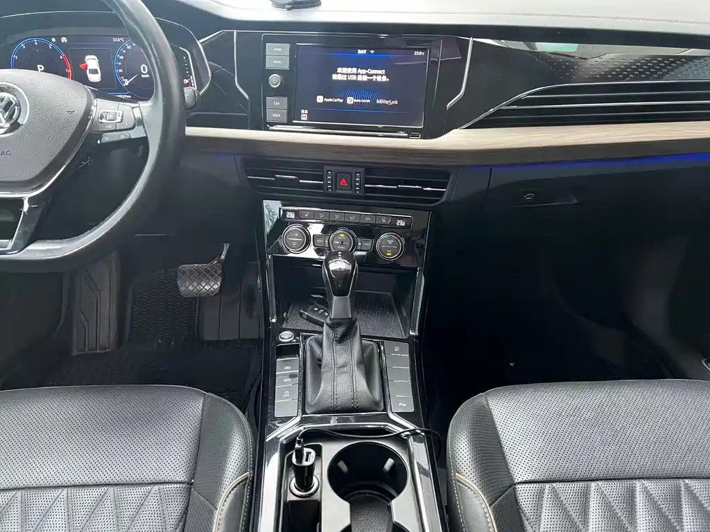 Volkswagen Passat — миниатюра 10