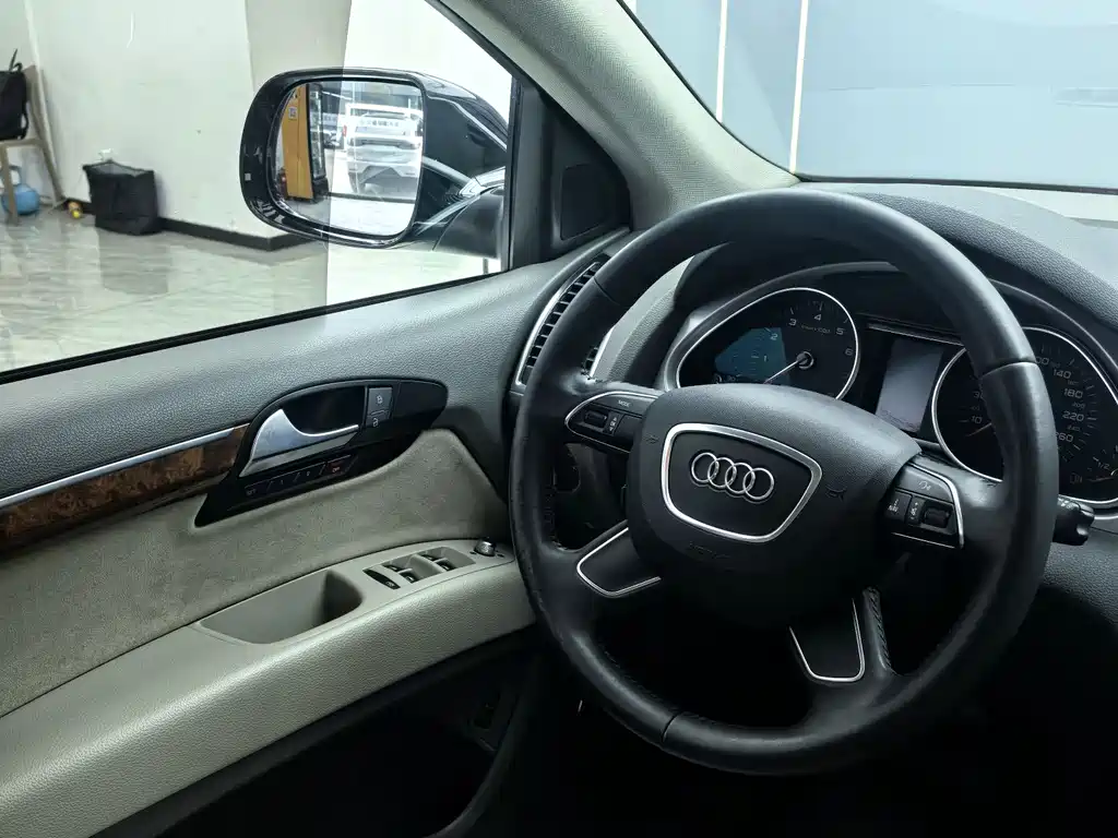 Audi Q7 2014 35 TFSI