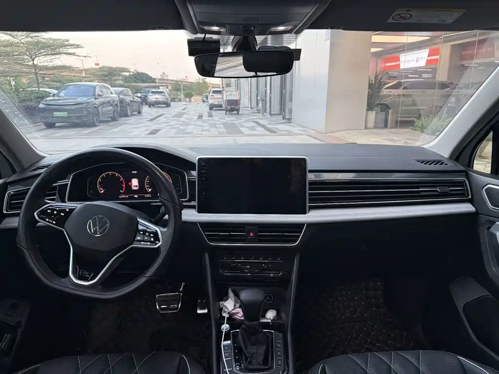 Volkswagen Tiguan L — миниатюра 8