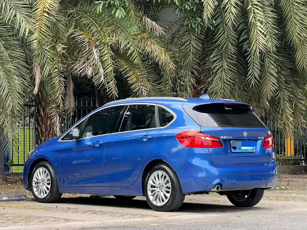 BMW 2 Series Active Tourer — миниатюра 9