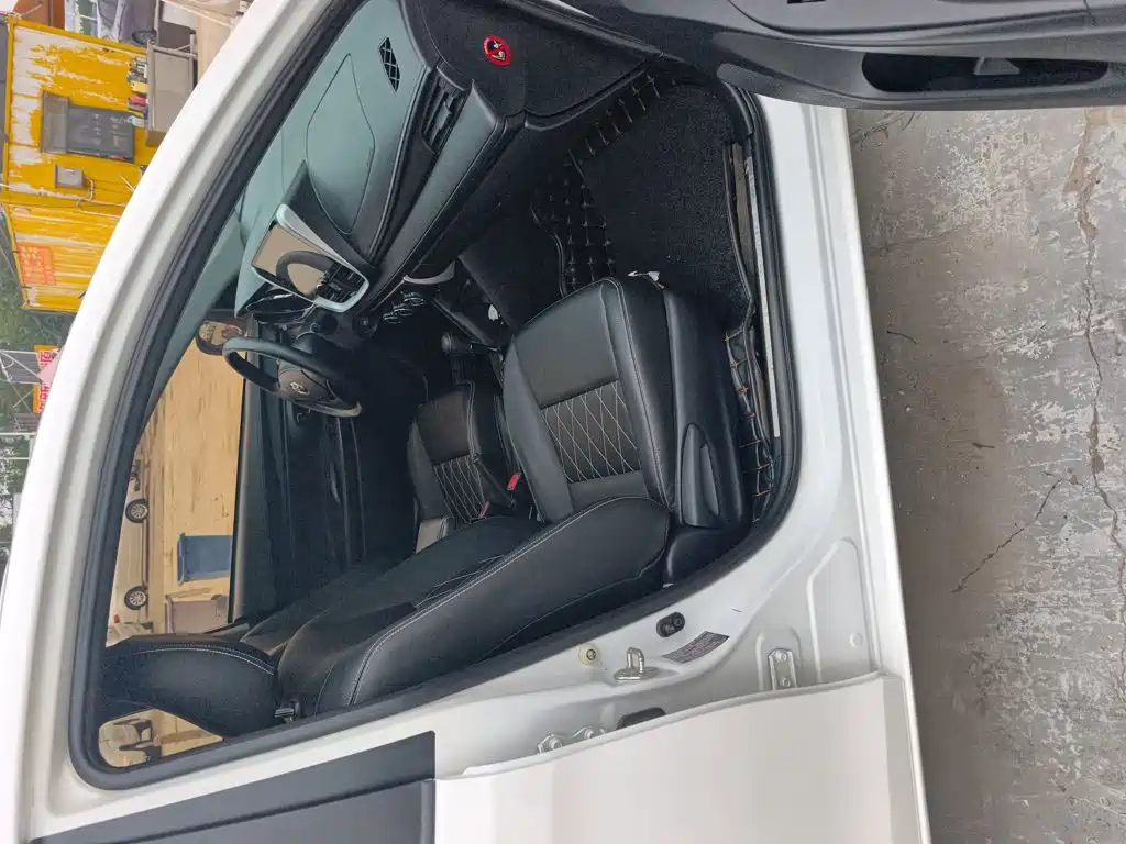 Toyota Yaris L — миниатюра 21