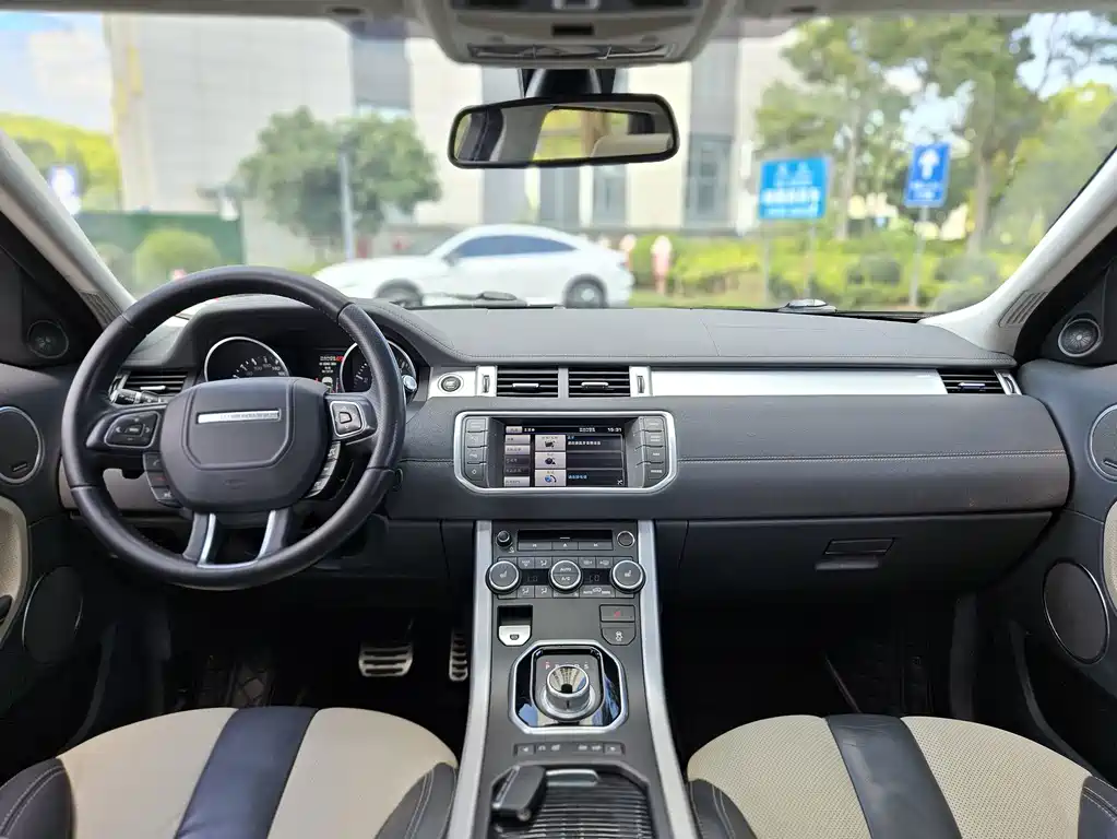 Land Rover Evoque (Import) — миниатюра 5
