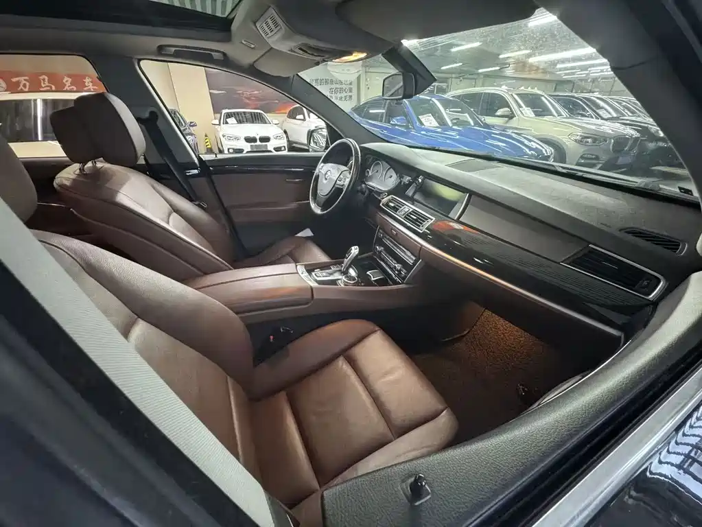 BMW 5 Series GT — миниатюра 6