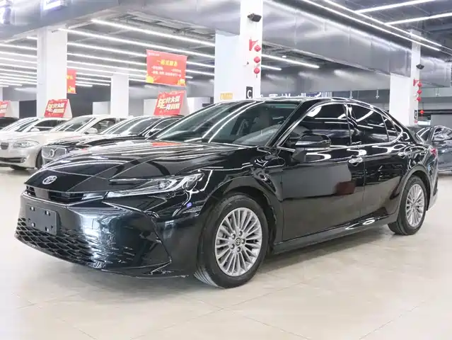 TOYOTA CAMRY 2024