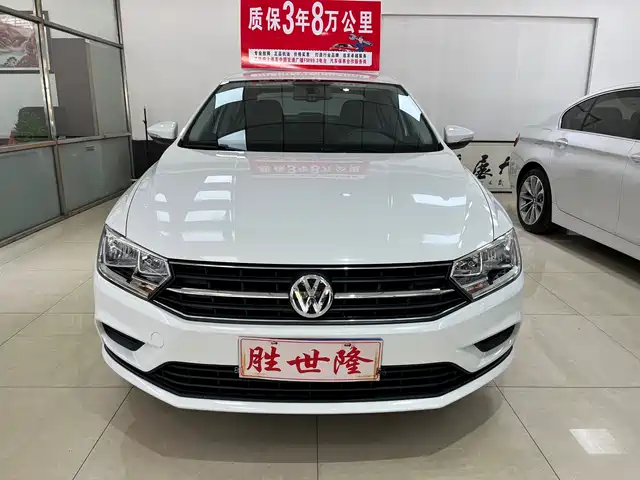 VOLKSWAGEN BORA 2021