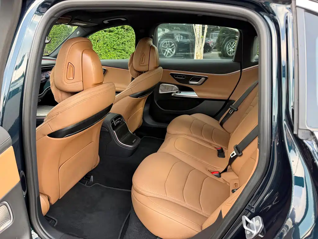 Mercedes-Benz E-Class — миниатюра 22
