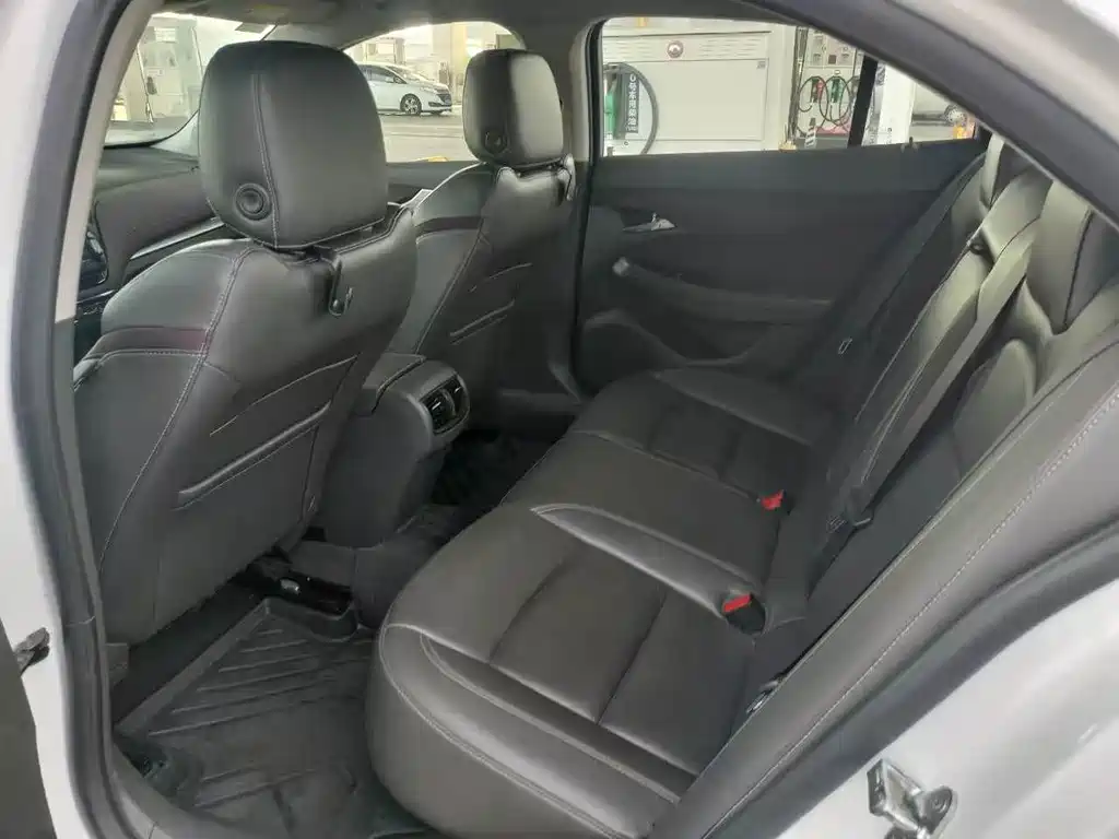 Chevrolet Malibu — миниатюра 13