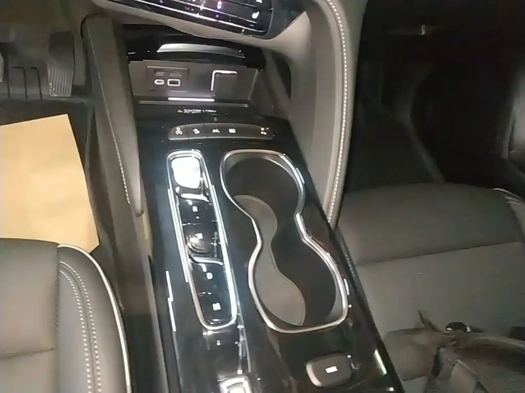 Buick Envision Plus — миниатюра 14