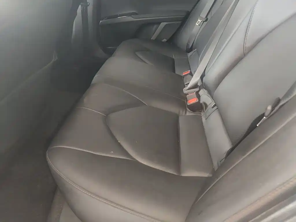 Toyota Camry — миниатюра 17