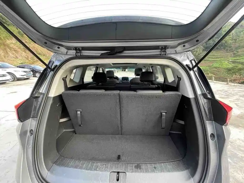 Chevrolet Volando — миниатюра 4